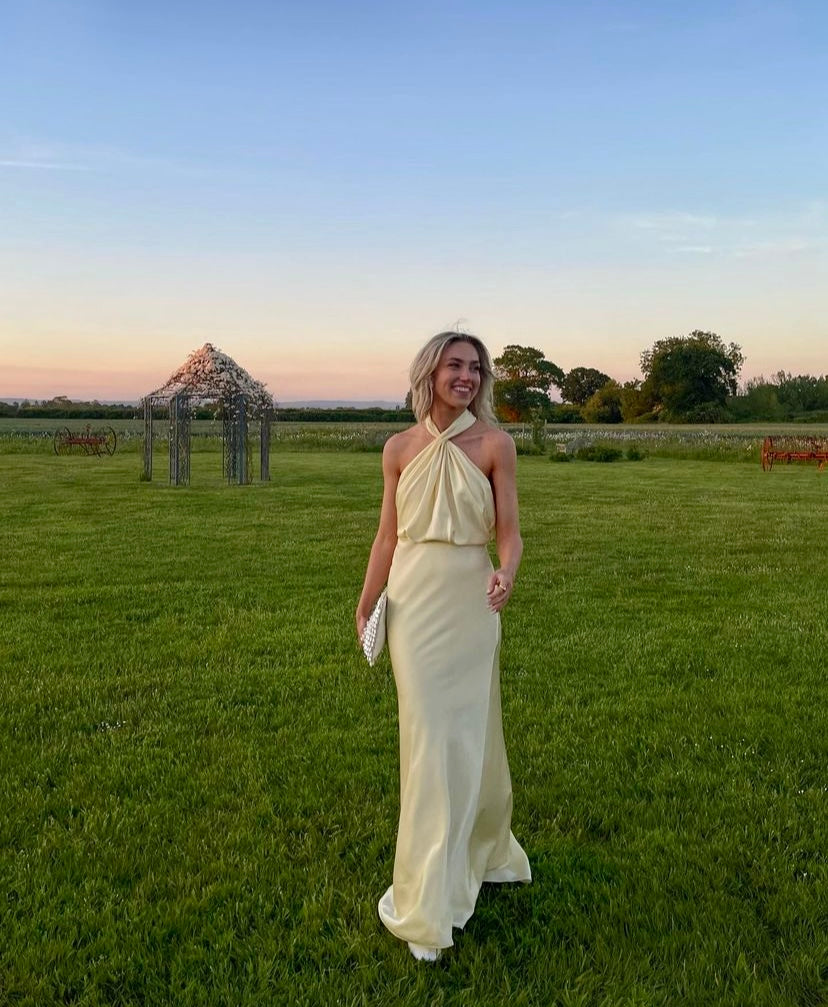 Elena - Elegante Halter Maxi Jurk met Getailleerde Pasvorm