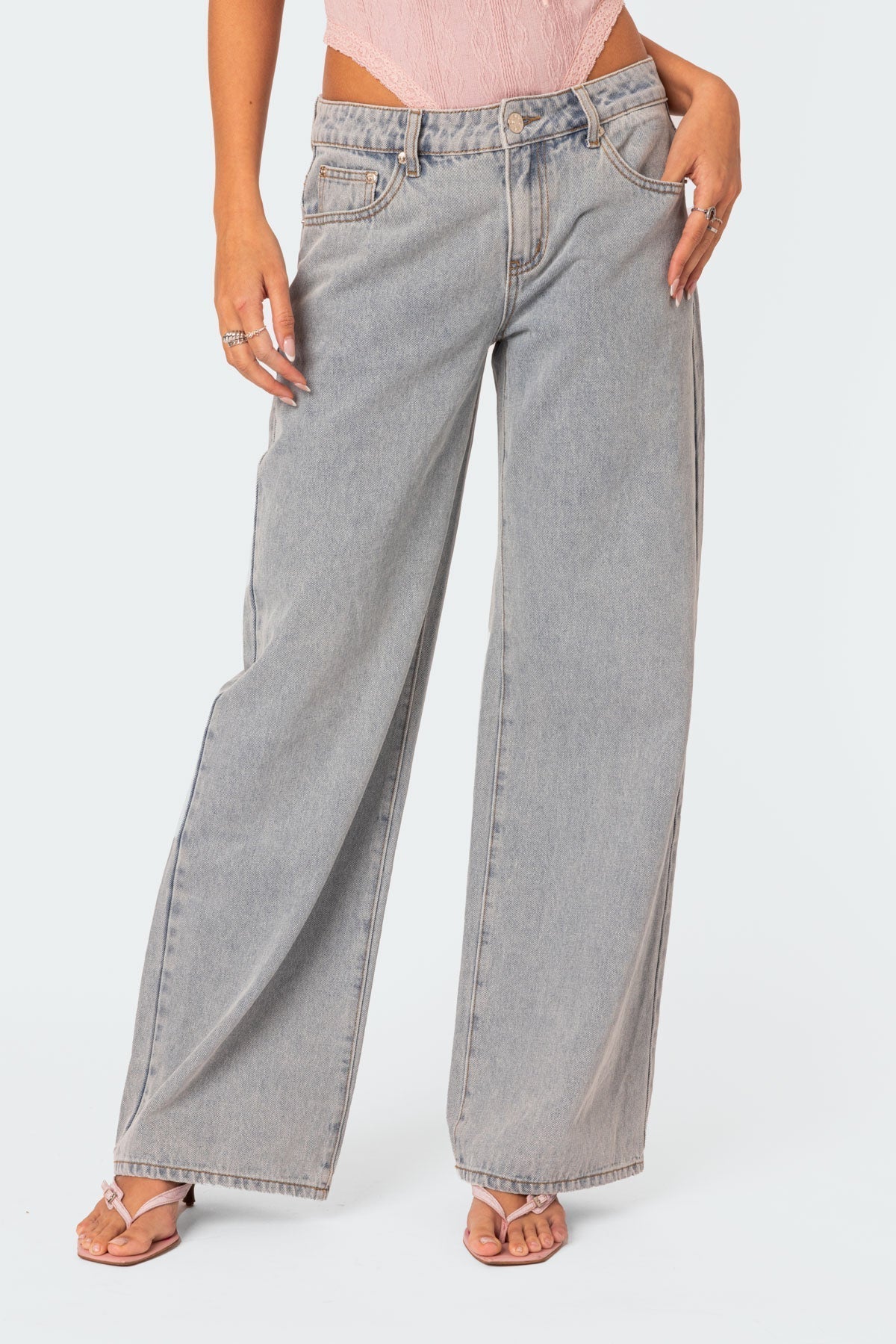 Emma - Trendy Wide-Leg Jeans met Geborduurde Strikdetails