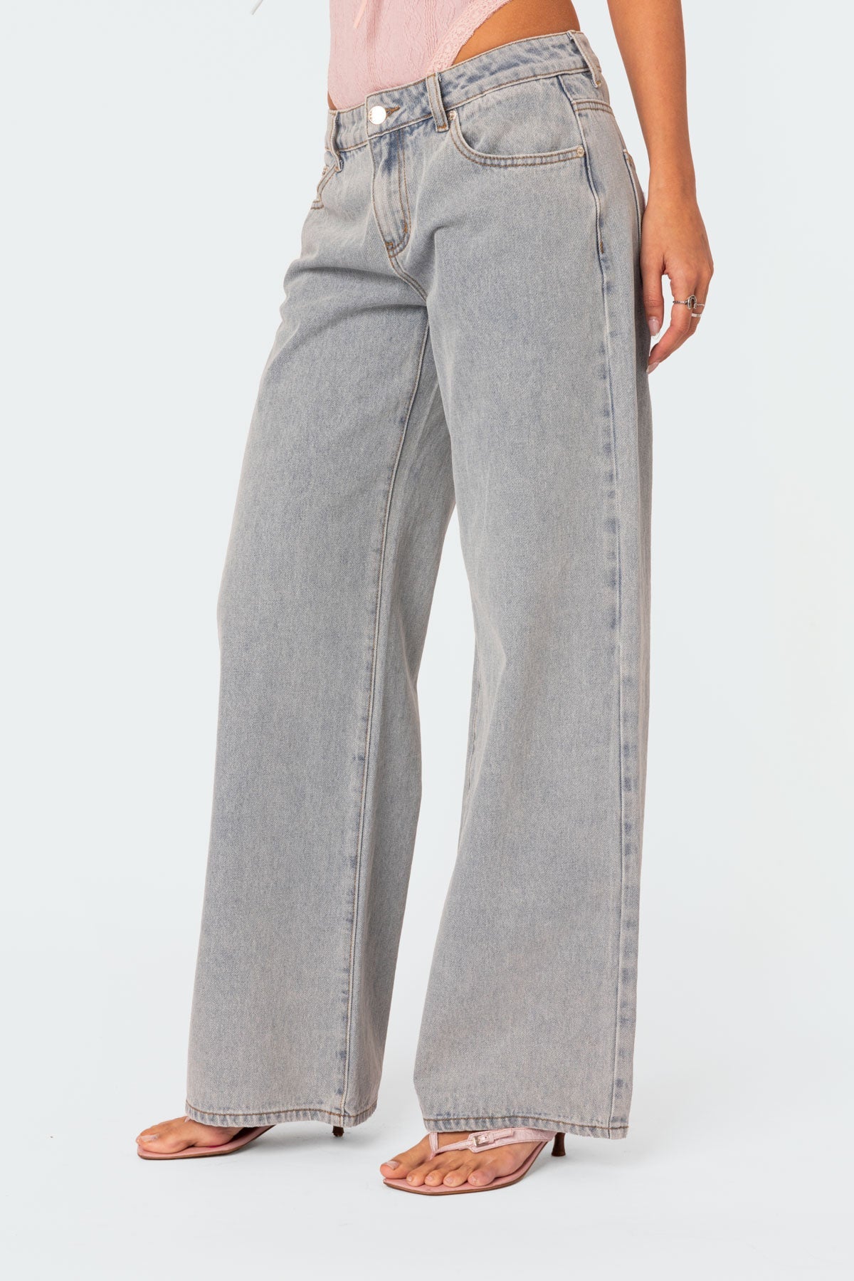 Emma - Trendy Wide-Leg Jeans met Geborduurde Strikdetails