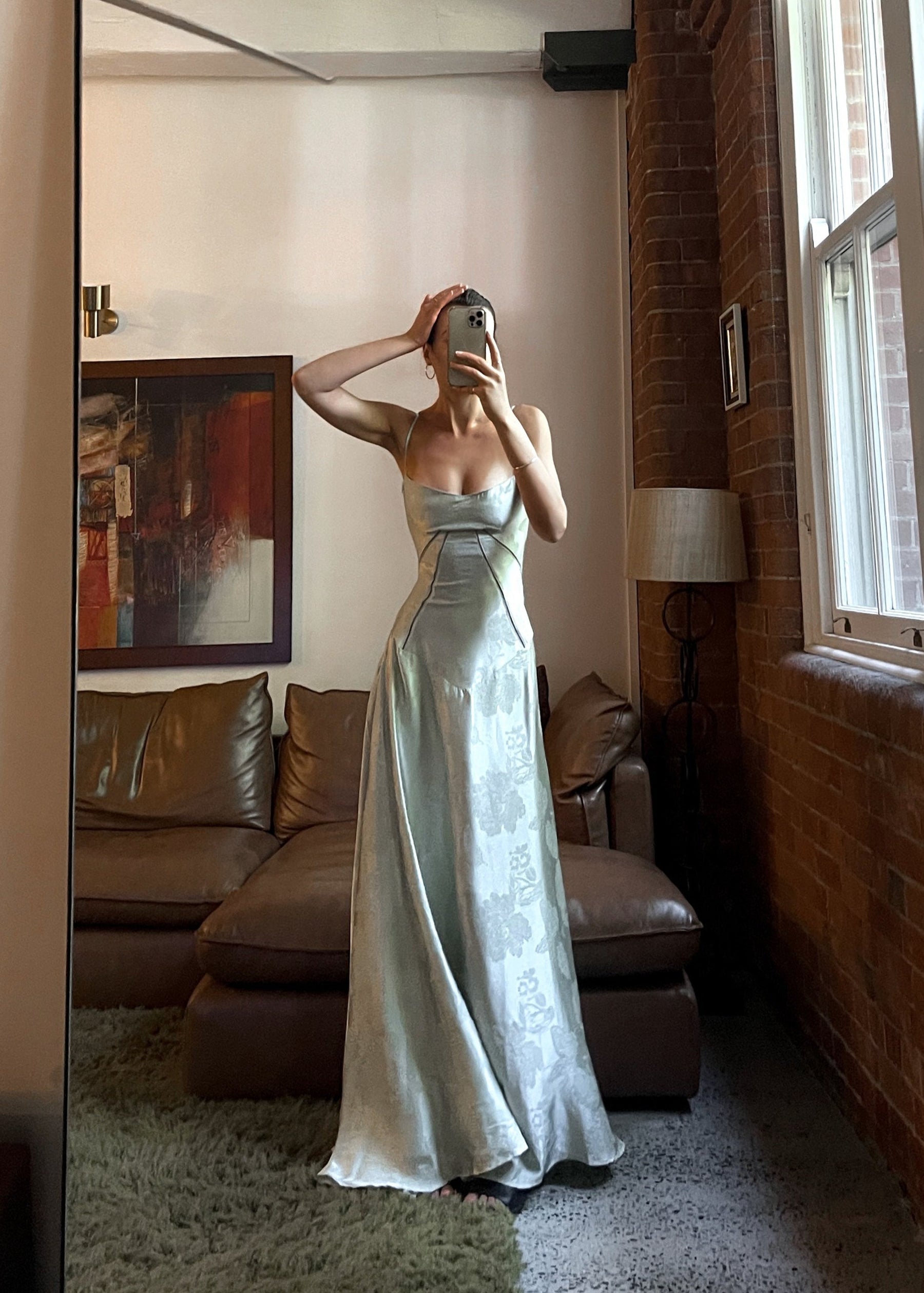 Sophie - Lange Satijnen Jurk, Elegant en Vloeiend