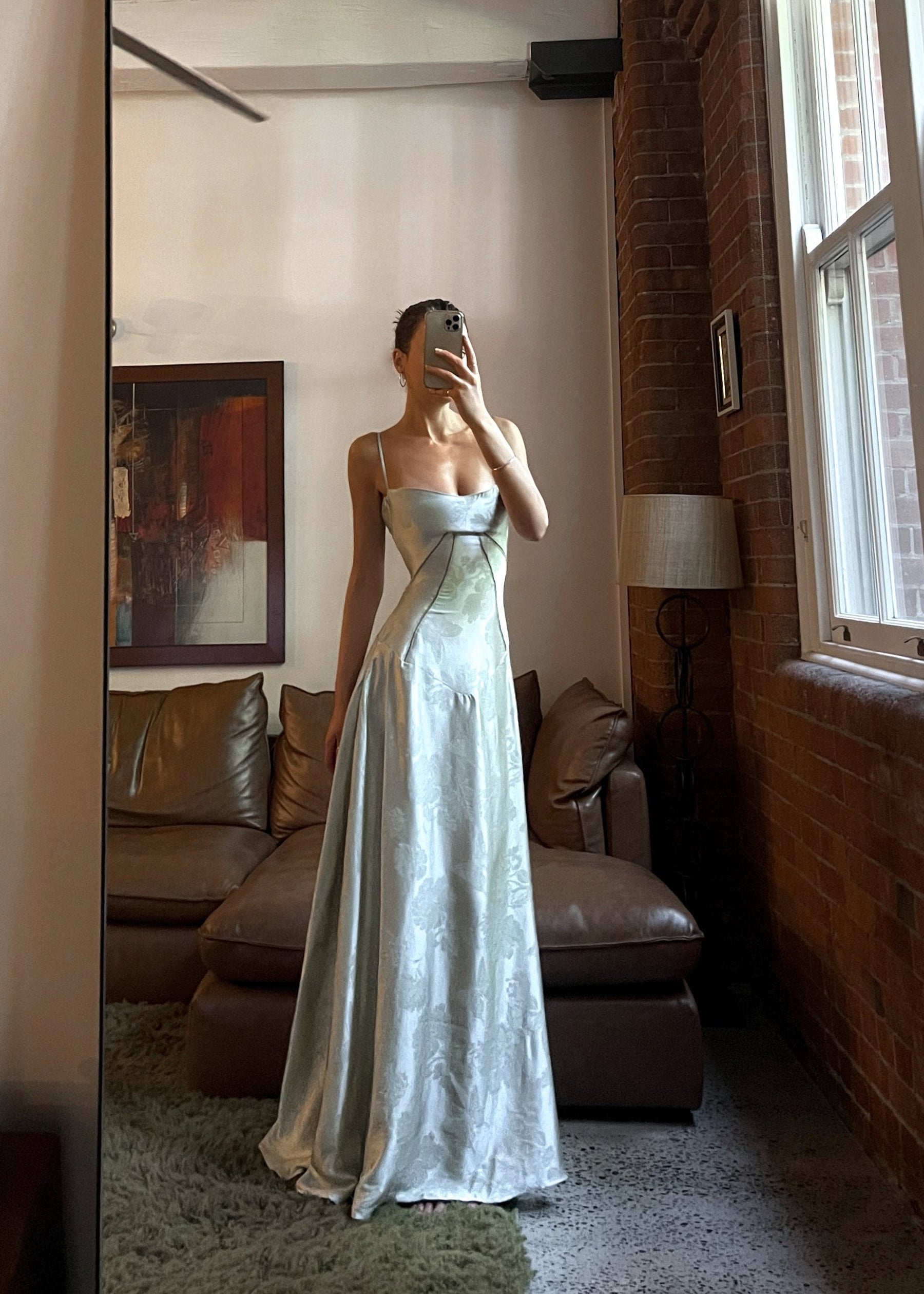 Sophie - Lange Satijnen Jurk, Elegant en Vloeiend