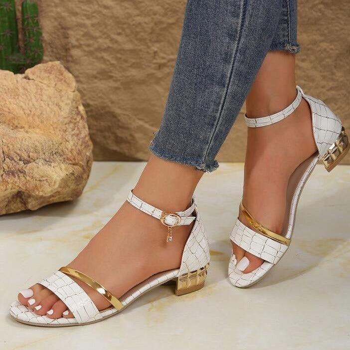 Riley - Stijlvolle Sandalen met Studs en Strik