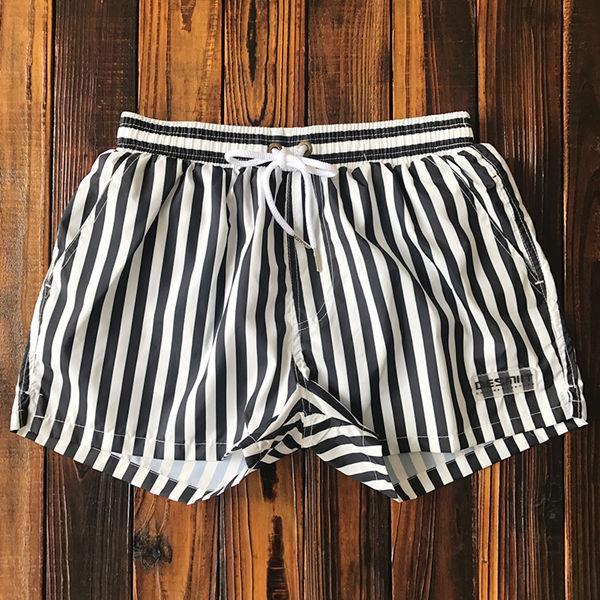 George - Gestreepte Zwemshort, Licht en Comfortabel voor een Stijlvolle Zomer