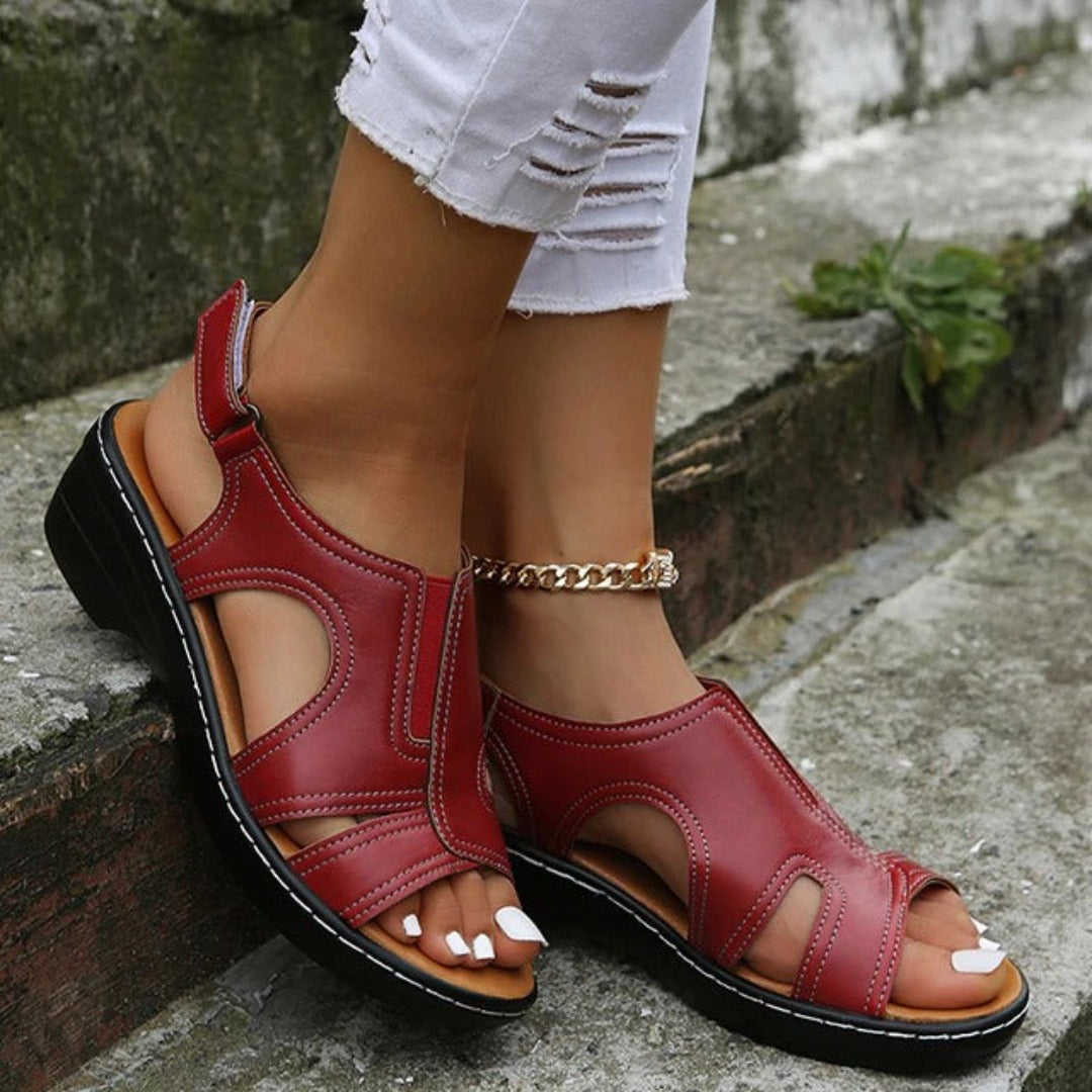 Ria - Comfortabele En Stijlvolle Sandalen, Sleehak En Luchtig Design