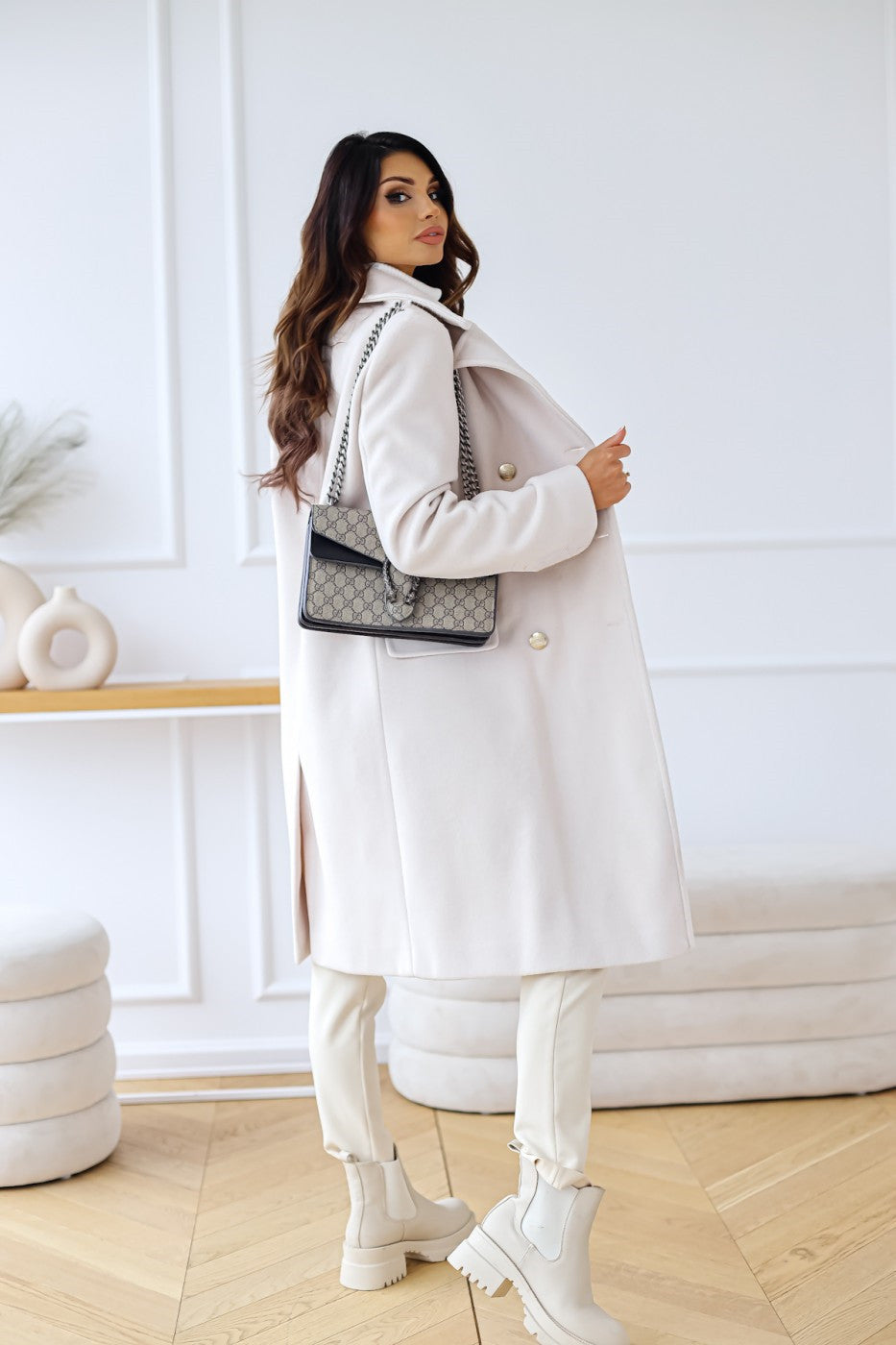 Dames Warme Dubbelrijige Lange Winter Trench Overjas | Met Gouden Knopen