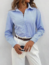 Alice – Elegante Gestreepte Blouse met Getailleerde Snit