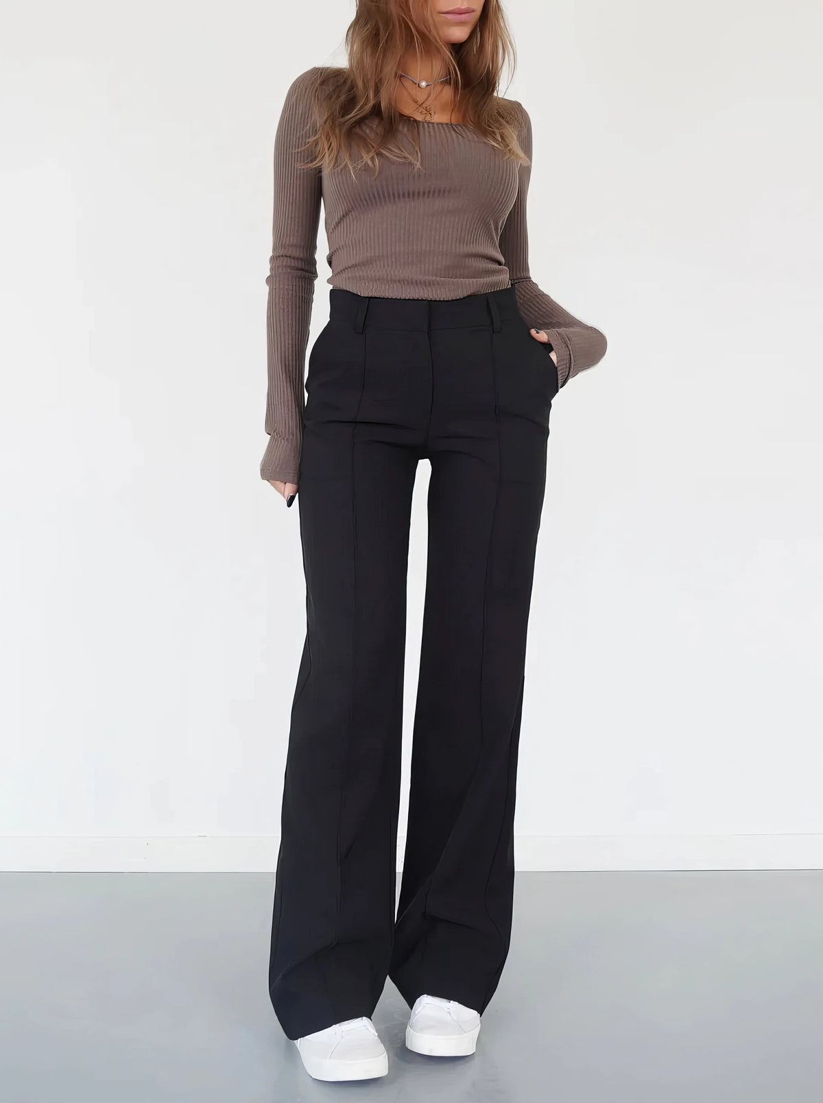Camille – Flare broek, hoge taille en elegante snit