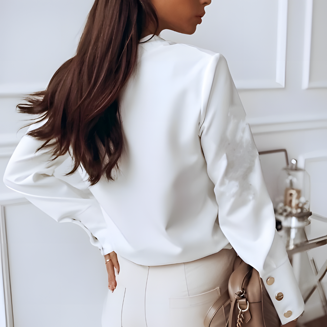 Anna – Elegante Blouse met Opstaande kraag en Gouden Knopen