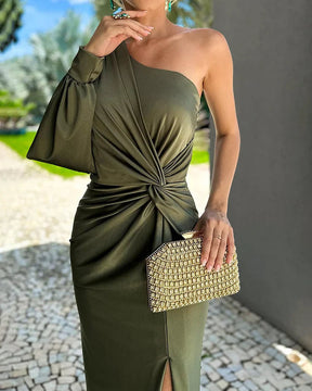 Alina – Elegante Asymmetrische Jurk met Drapering en Split