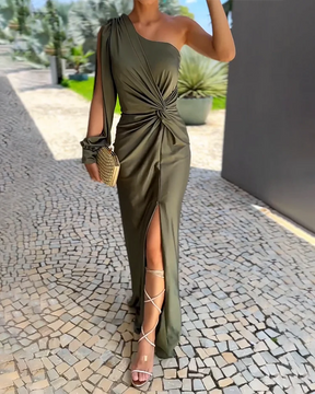 Alina – Elegante Asymmetrische Jurk met Drapering en Split