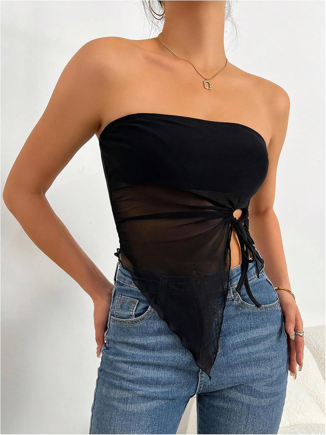 Selena – Strakke Bandeau Top met Geknoopt Detail