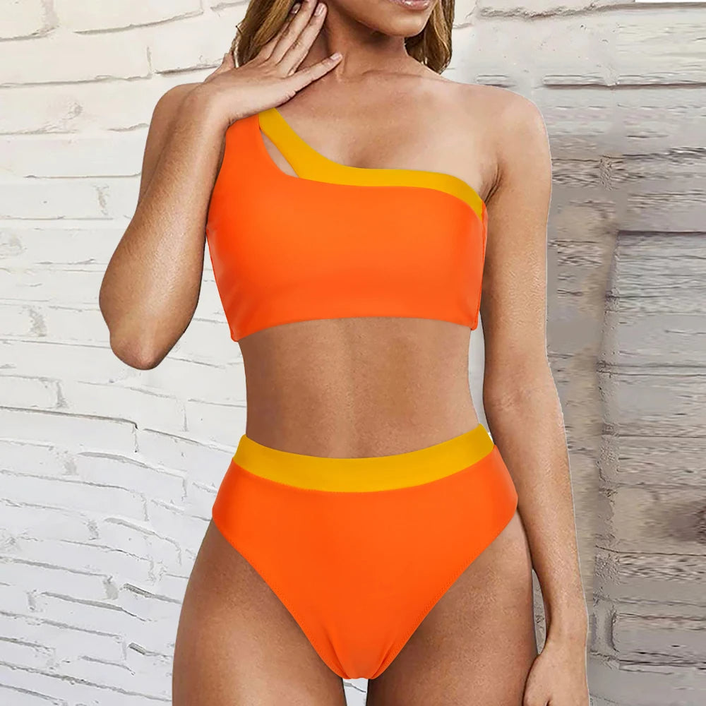 Mila - Trendy Asymmetrische Bikini met High-Waist Slip