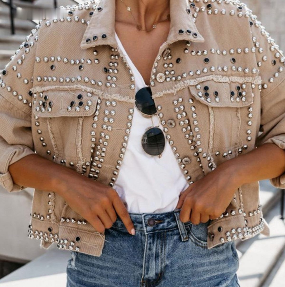 Dames Bomberjack met Studs | Knoopsluiting en Vintage Afgewerkte Zoom