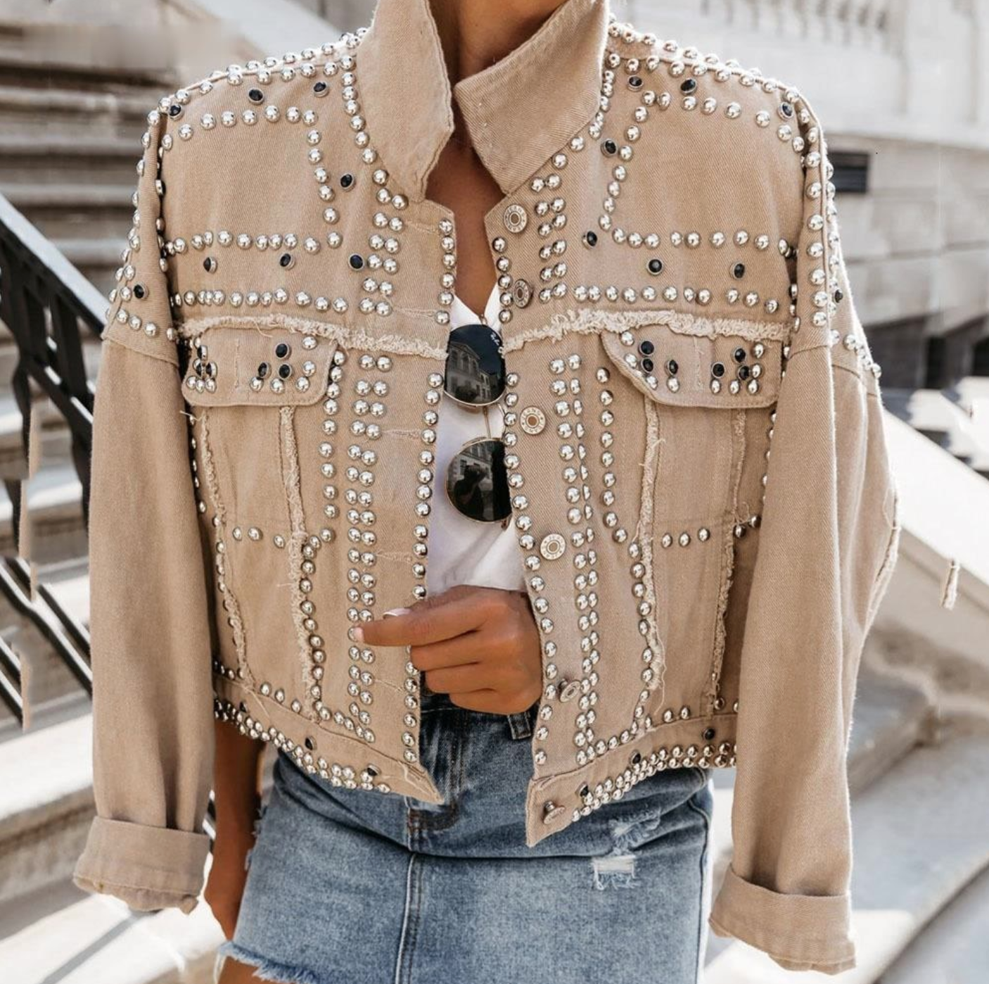 Dames Bomberjack met Studs | Knoopsluiting en Vintage Afgewerkte Zoom