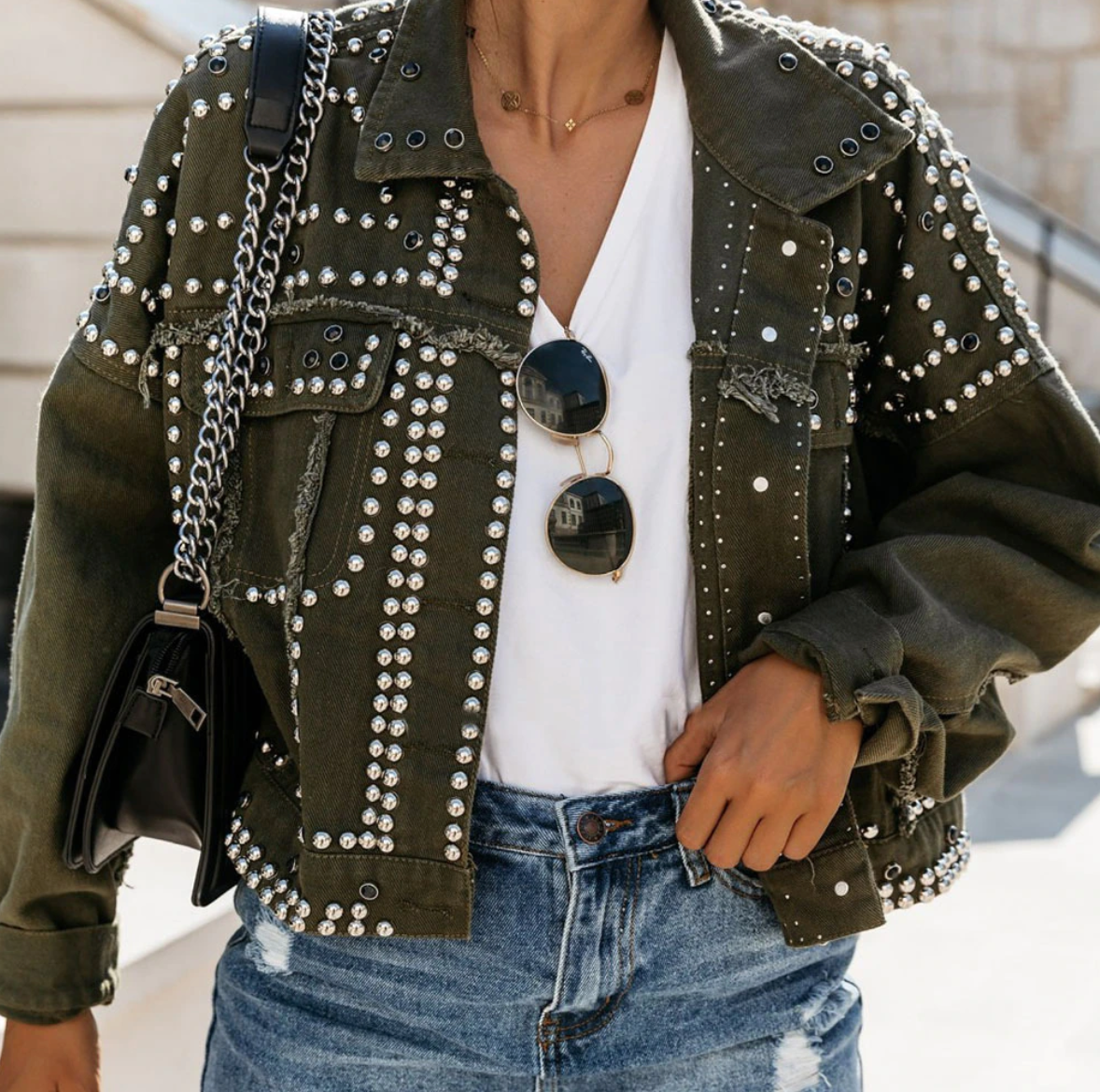 Dames Bomberjack met Studs | Knoopsluiting en Vintage Afgewerkte Zoom