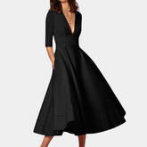 Sophia – Elegante Midi Jurk met Diepe V-hals en Halflange Mouwen