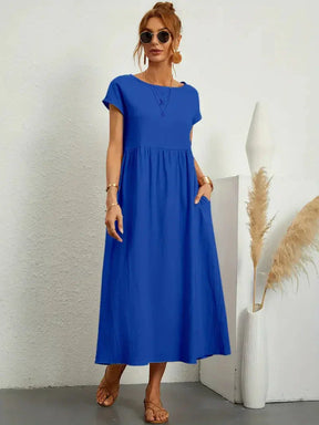 Amélie - Minimalistische Midi Jurk met Relaxte Pasvorm en Korte Mouwen