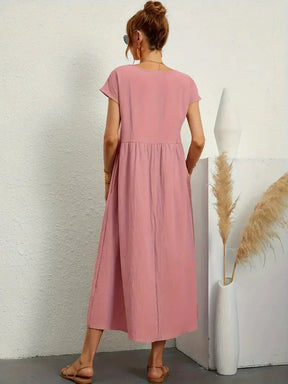 Amélie - Minimalistische Midi Jurk met Relaxte Pasvorm en Korte Mouwen