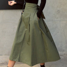 Charlotte – Stijlvolle Hoge Taille A-Lijn Midi-Rok met Strikdetail