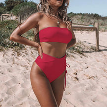 Sophie - Elegante Bandeau Bikini met Hoge Taille & Strikdetail