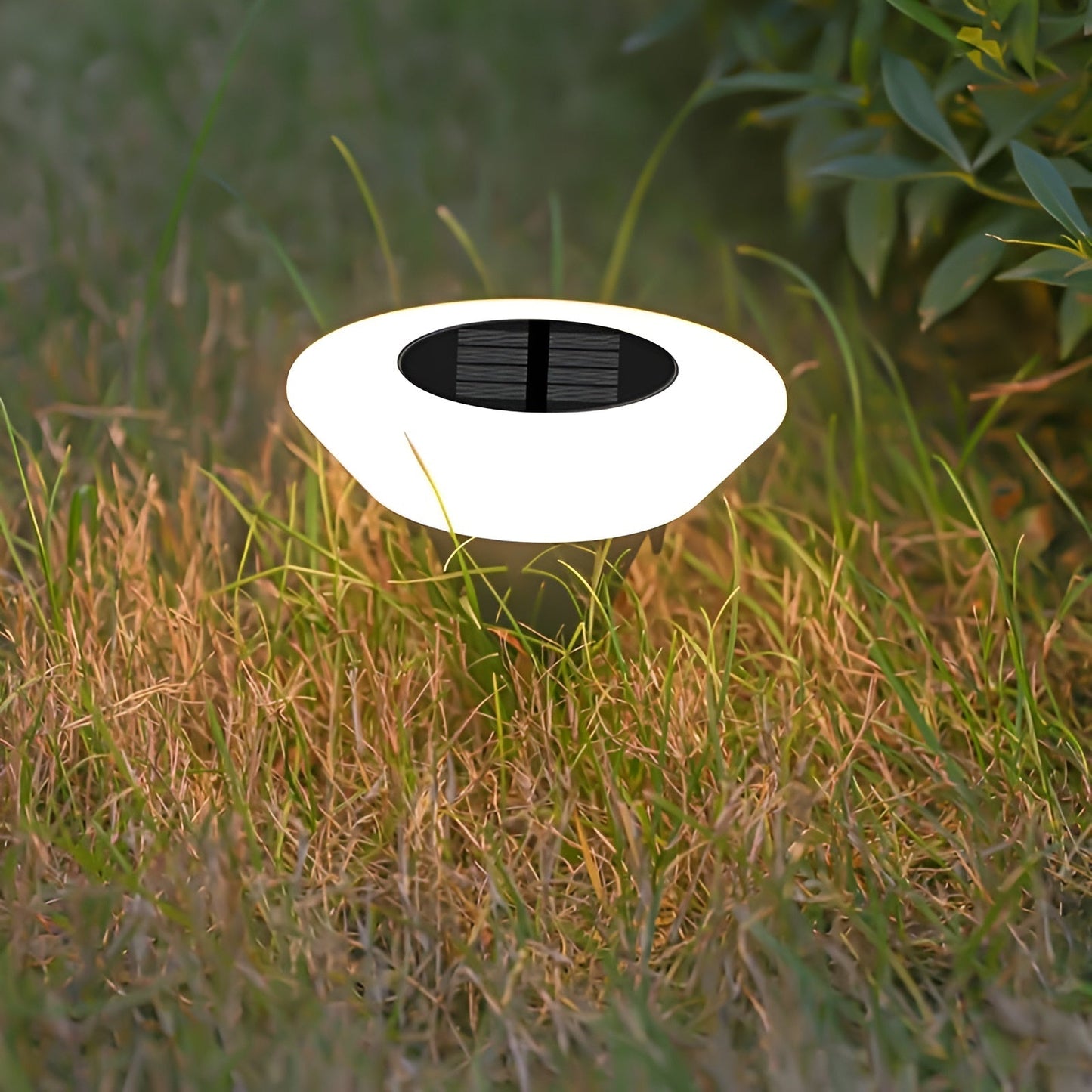 EcoGlow - Solar Tuinlamp met Modern Ontwerp en Duurzame Verlichting