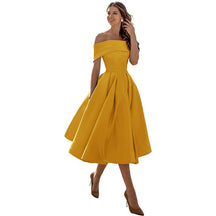 Aurelia - Elegante Off-Shoulder Cocktailjurk met Uitlopende Rok