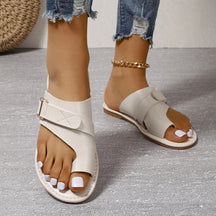 Aria- Comfortabele Leren Slippers met Verstelbare Band
