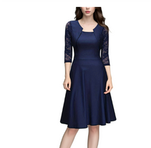 Emma – Elegante Midi-Jurk met Kantmouwen & Flatterende Pasvorm