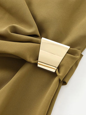 Olivia - Chique Mouwloze Midi Jurk met Goudkleurige Gesp