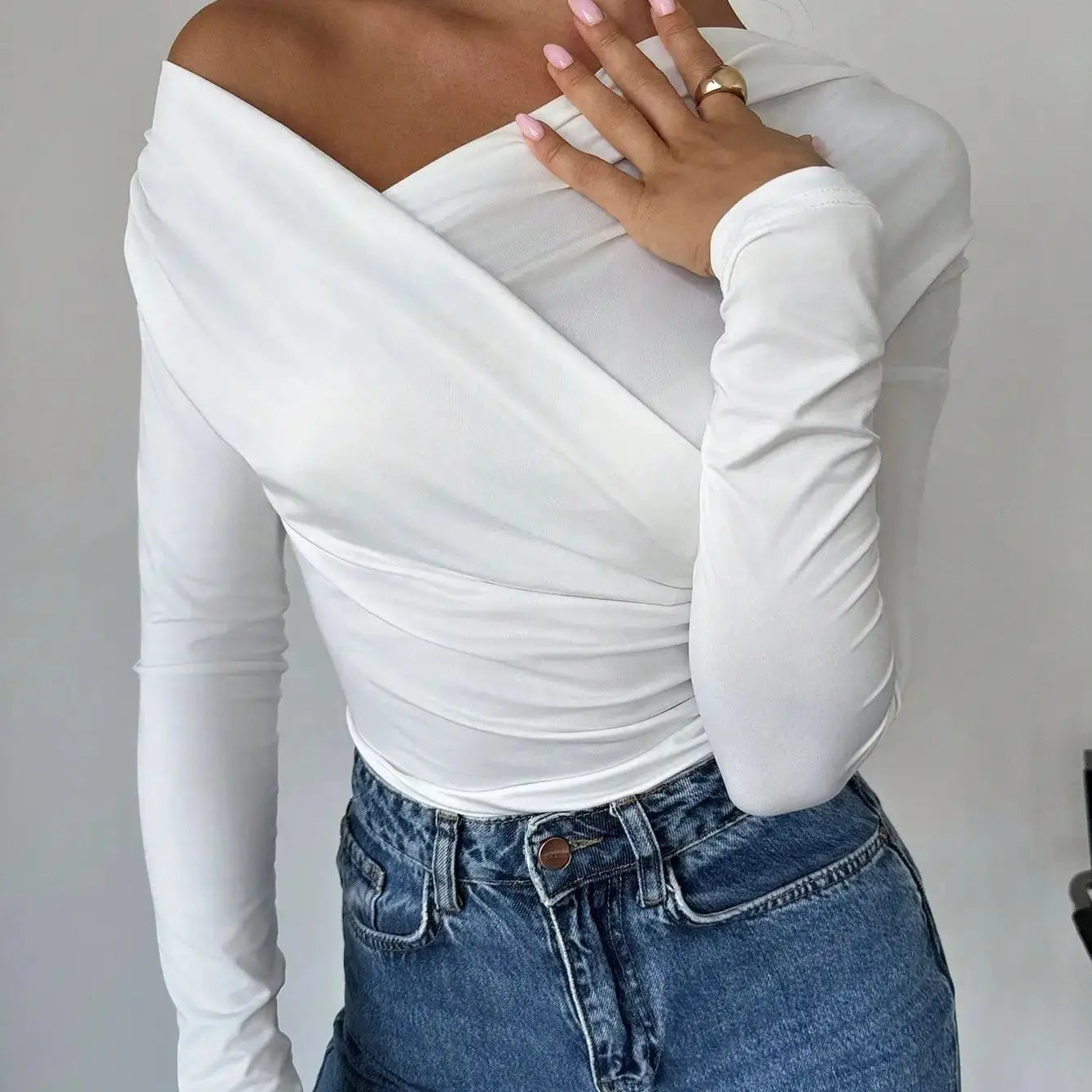 Elisa - Elegante Off-Shoulder Top met Lange Mouwen