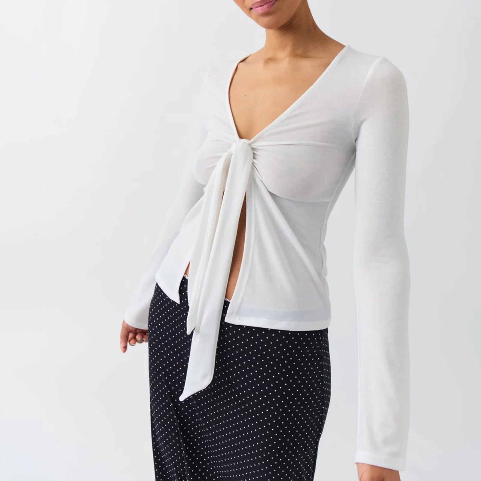 Isabelle - Trendy Crop Top met Lange Mouwen & Strikdetail