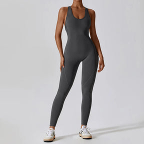 Valeria – Naadloos Sportief Jumpsuit met Open Rug en Strakke Pasvorm