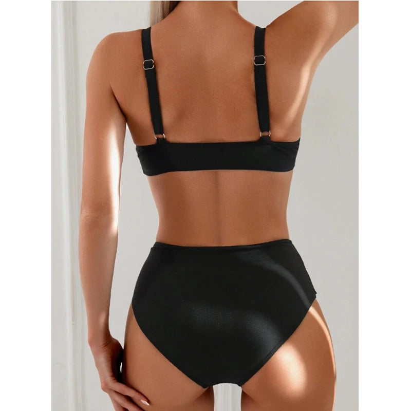 Ruby - Zwarte High-Waist Bikini met Gouden Gesp