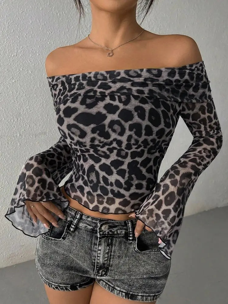 Lena - Trendy Off-Shoulder Mesh Top met Print en Wijde Mouwen