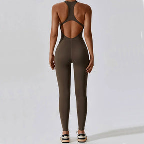 Valeria – Naadloos Sportief Jumpsuit met Open Rug en Strakke Pasvorm