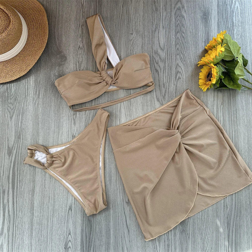 Sophia - Stijlvolle One-Shoulder Bikini met Bijpassende Strandrok