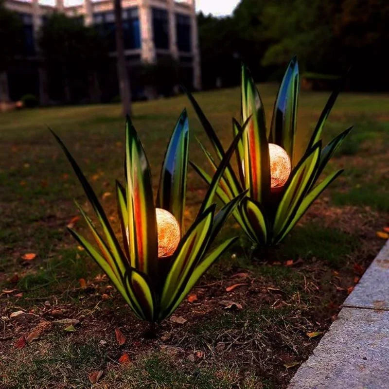 OutdoorGarden - Handgemaakte, beschilderde metalen agave planten