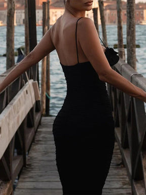 Isabella - Cocktail Dress met Bloemdetail en Figuurvolgende Pasvorm