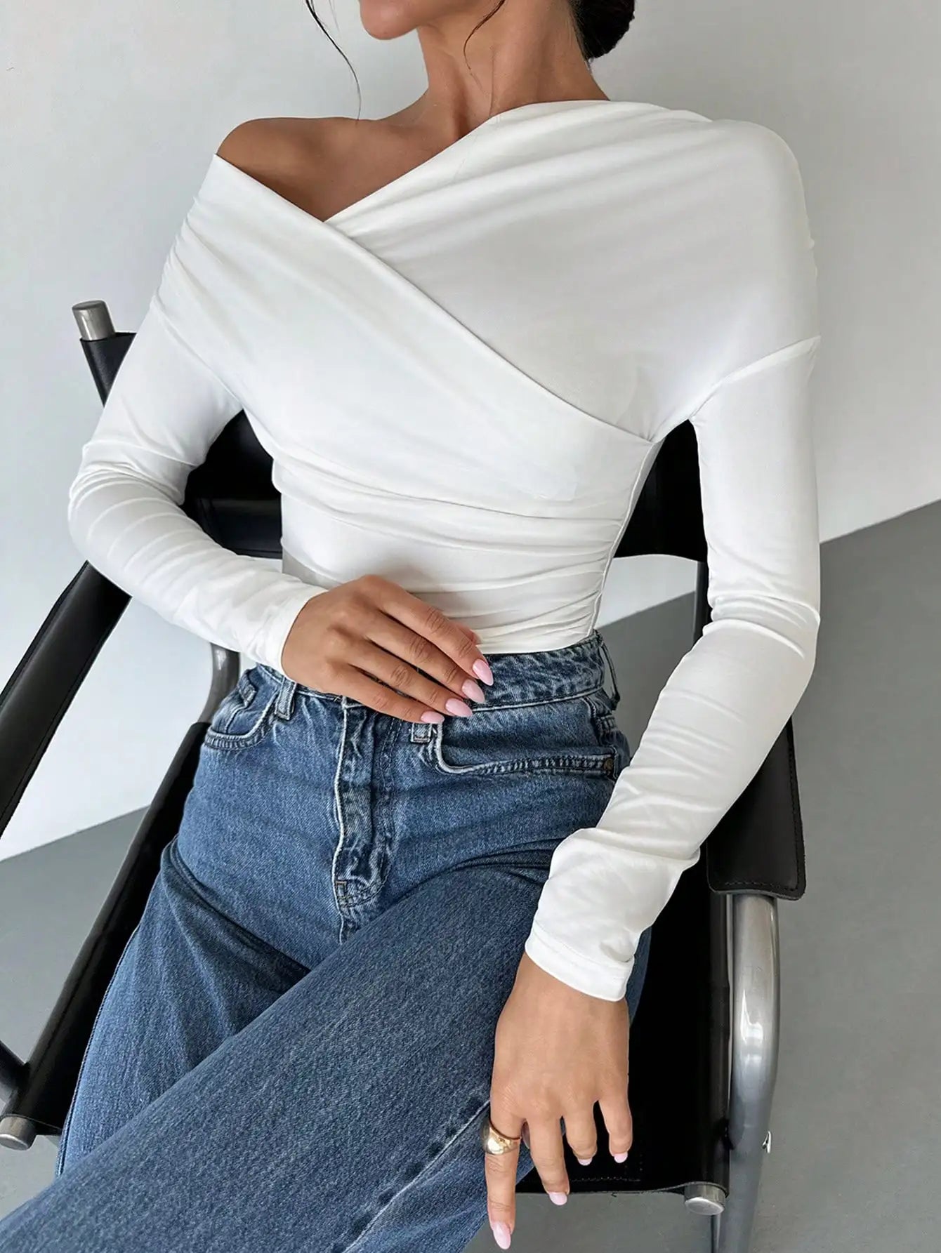 Elisa - Elegante Off-Shoulder Top met Lange Mouwen