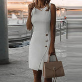 Tina - Elegante Mouwloze Jurk met Chique Knoopdetails