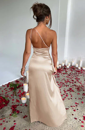 Alisha - Elegante Satijnen One-Shoulder Avondjurk met Hoge Split