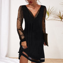 Celina - Elegante Cocktailjurk met Mesh Mouwen en Glanzend Detail