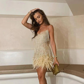 Serena - Glamoureuze Fringe Cocktailjurk met Veren