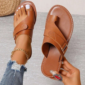 Aria- Comfortabele Leren Slippers met Verstelbare Band